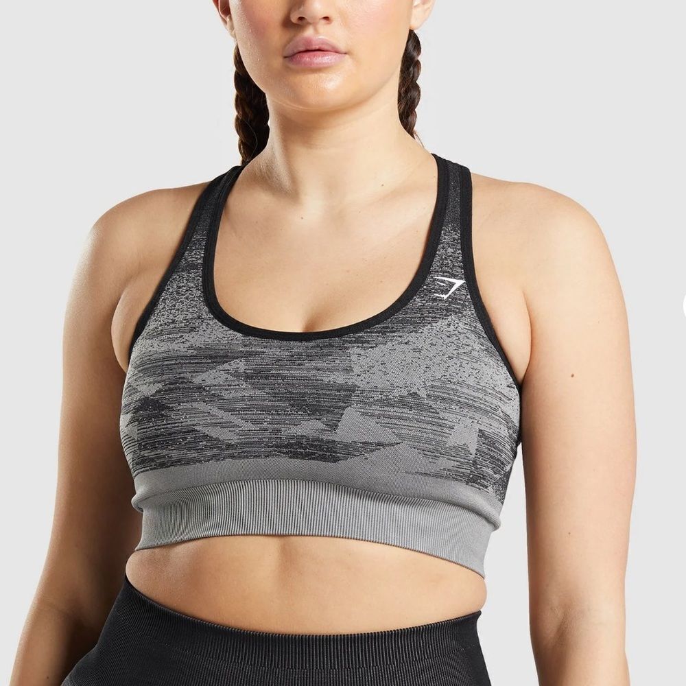 GYMSHARK ADAPT OMBRE SEAMLESS SPORTS BRA Triangle | Black Print Small NWT in pkg